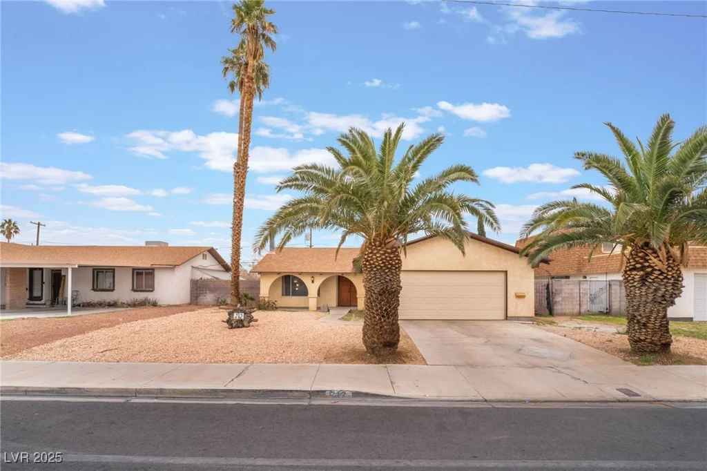 212 Torrey Pines, Las Vegas, NV 89107