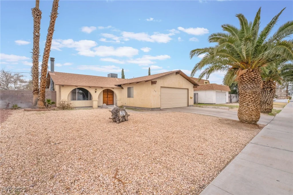 212 Torrey Pines, Las Vegas, NV 89107