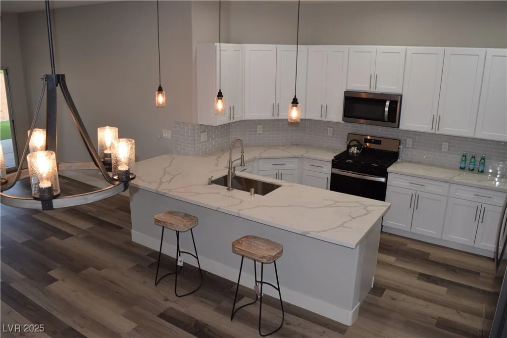 1908 Quail Point, Las Vegas, NV 89117