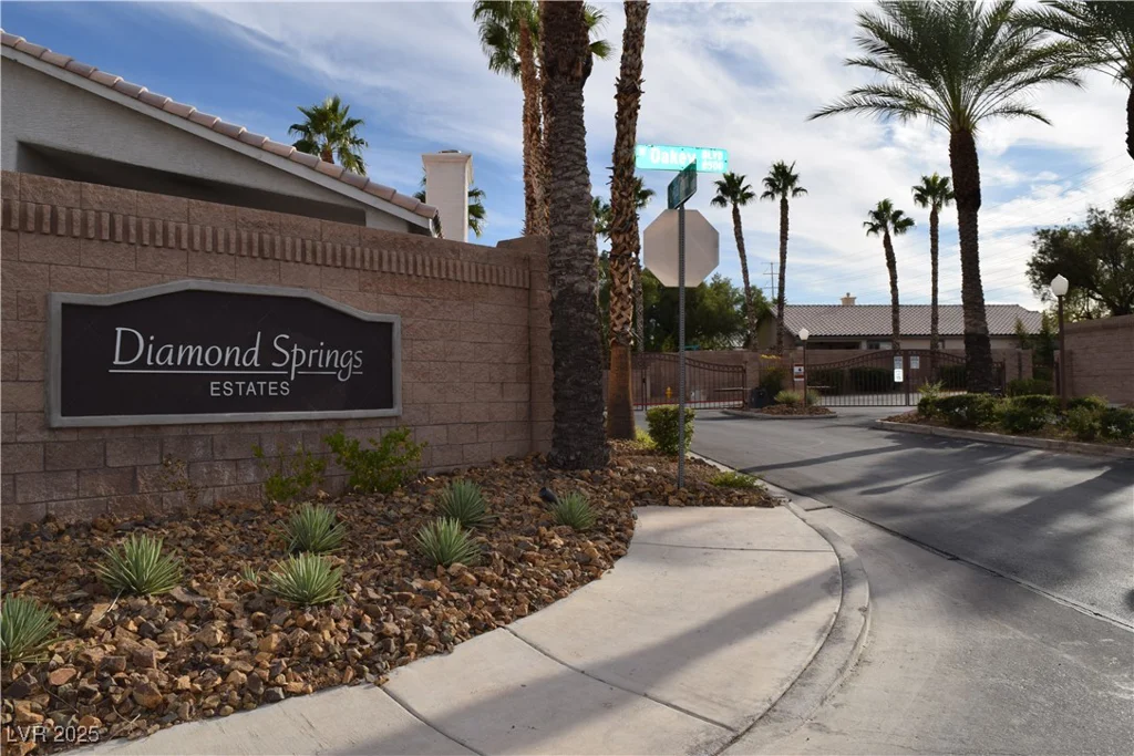 1908 Quail Point, Las Vegas, NV 89117