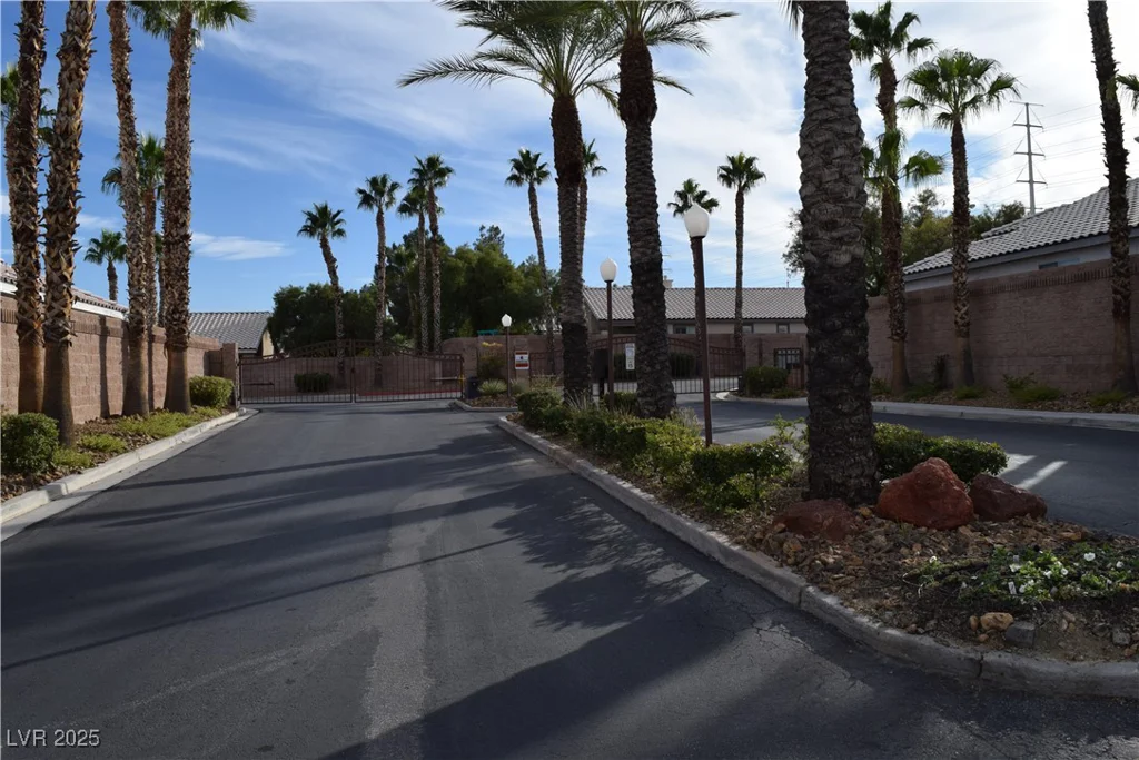 1908 Quail Point, Las Vegas, NV 89117