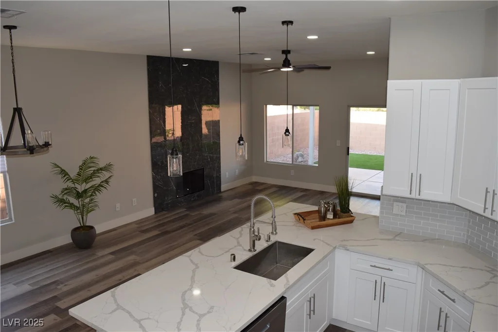 1908 Quail Point, Las Vegas, NV 89117