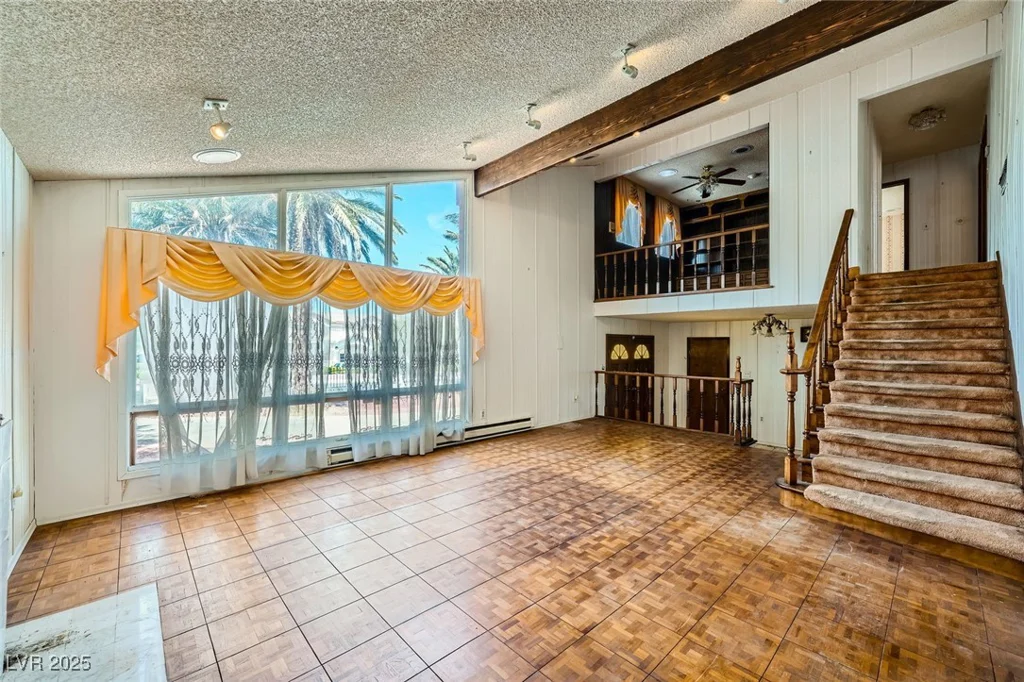 7079 Laredo, Las Vegas, NV 89117