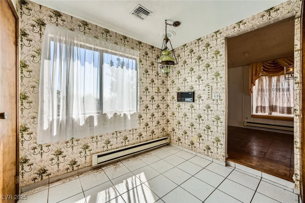 7079 Laredo, Las Vegas, NV 89117