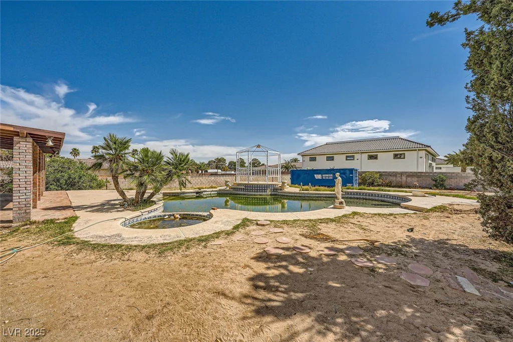 7079 Laredo, Las Vegas, NV 89117