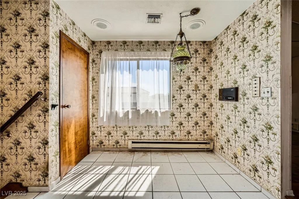7079 Laredo, Las Vegas, NV 89117