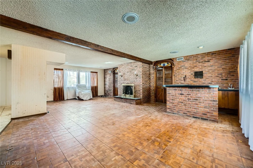 7079 Laredo, Las Vegas, NV 89117