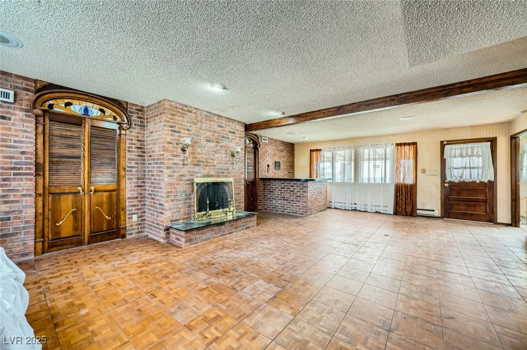 7079 Laredo, Las Vegas, NV 89117