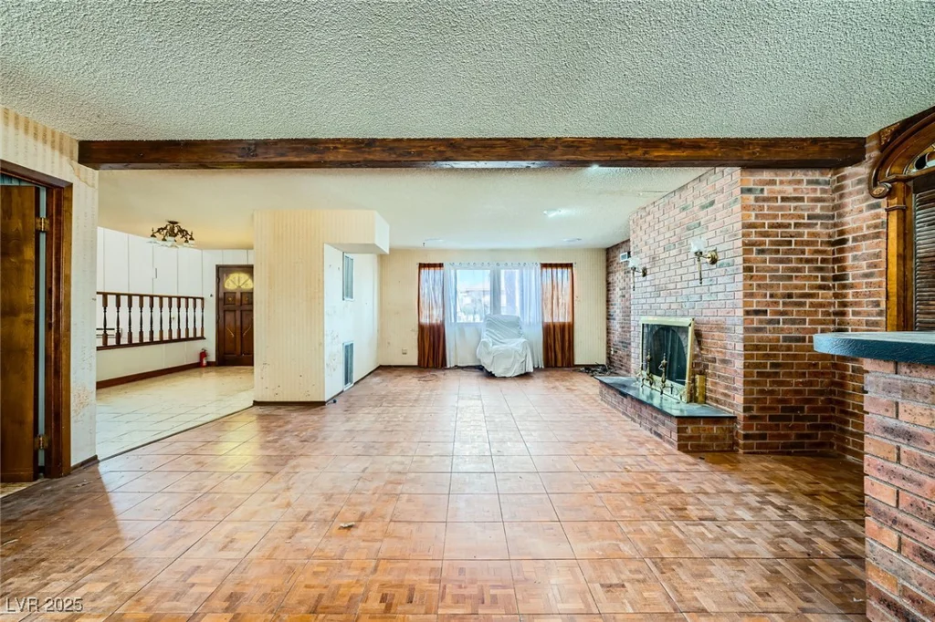7079 Laredo, Las Vegas, NV 89117