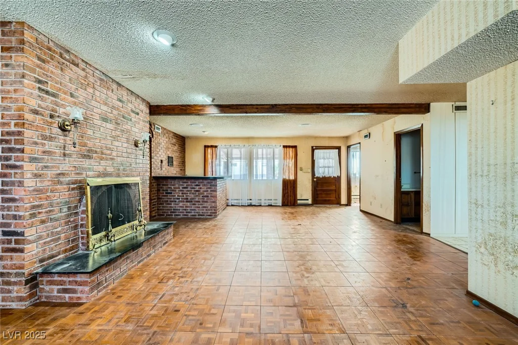 7079 Laredo, Las Vegas, NV 89117
