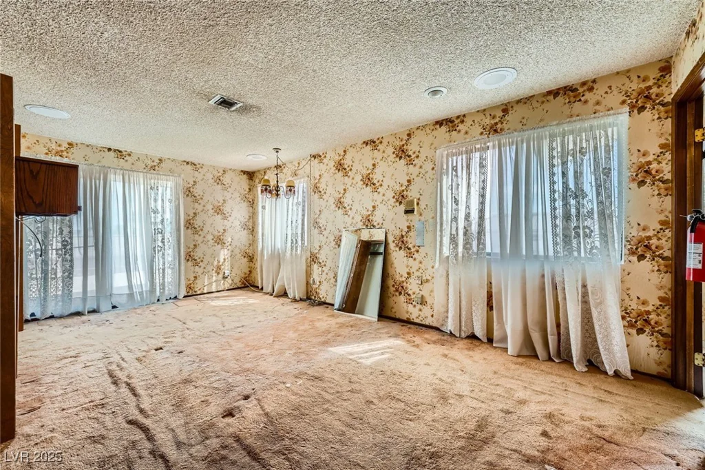 7079 Laredo, Las Vegas, NV 89117
