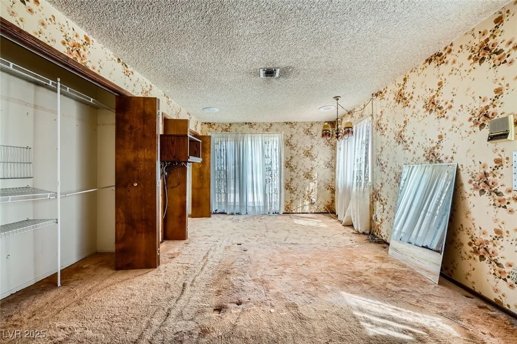 7079 Laredo, Las Vegas, NV 89117