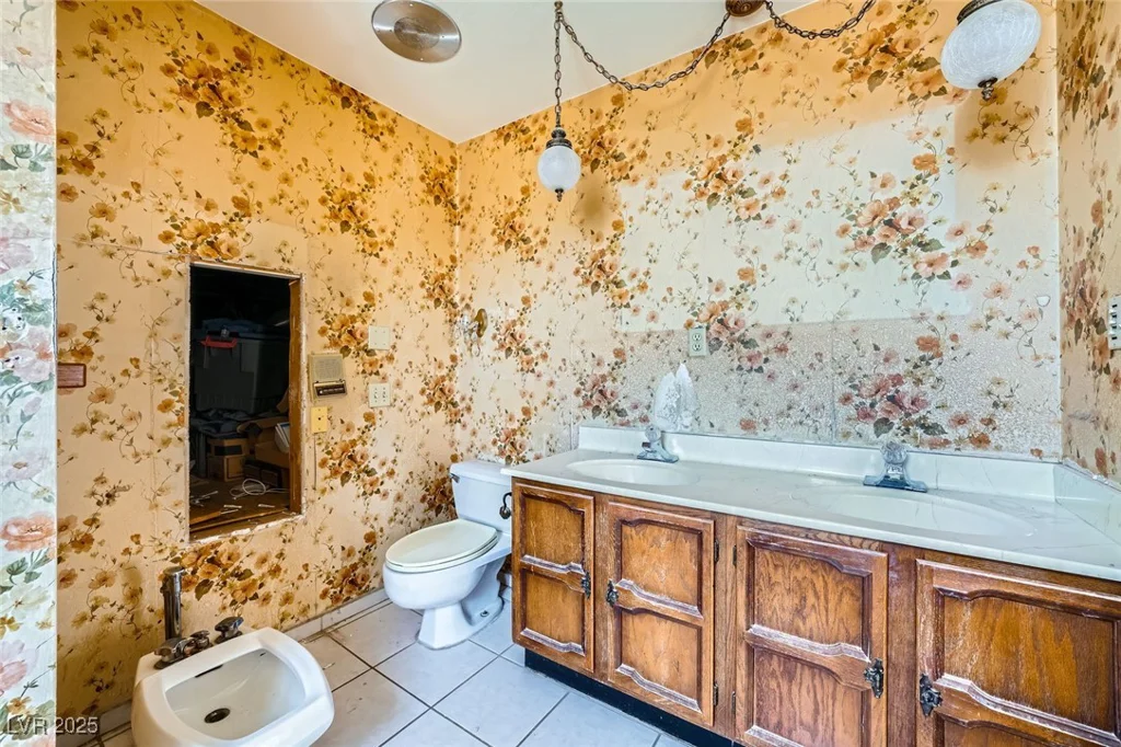 7079 Laredo, Las Vegas, NV 89117