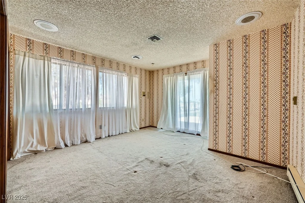 7079 Laredo, Las Vegas, NV 89117