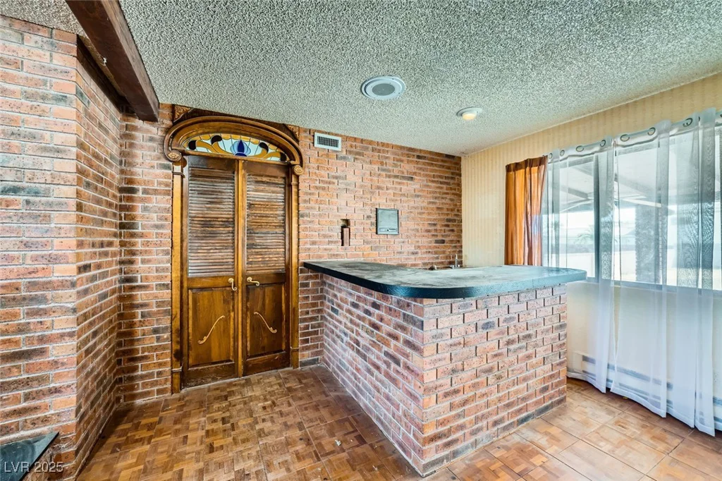 7079 Laredo, Las Vegas, NV 89117