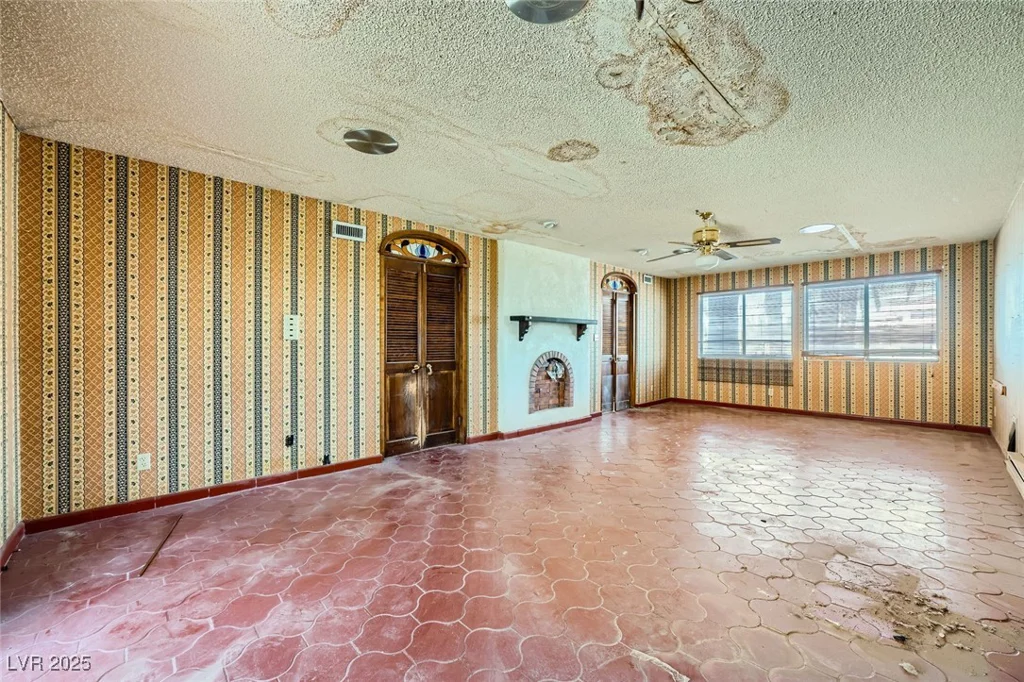 7079 Laredo, Las Vegas, NV 89117