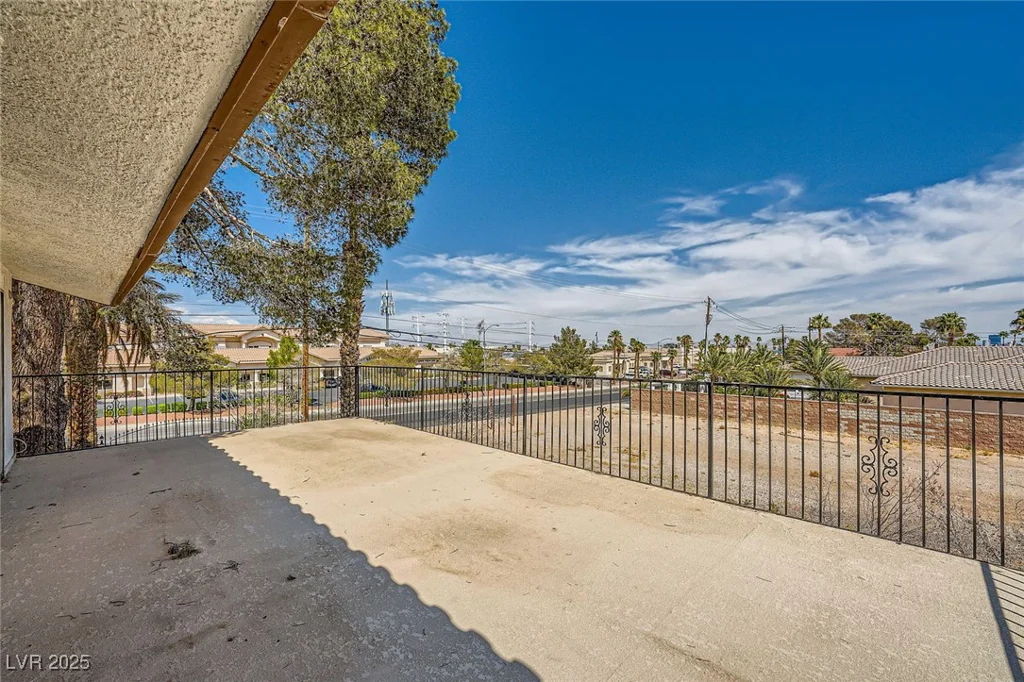7079 Laredo, Las Vegas, NV 89117