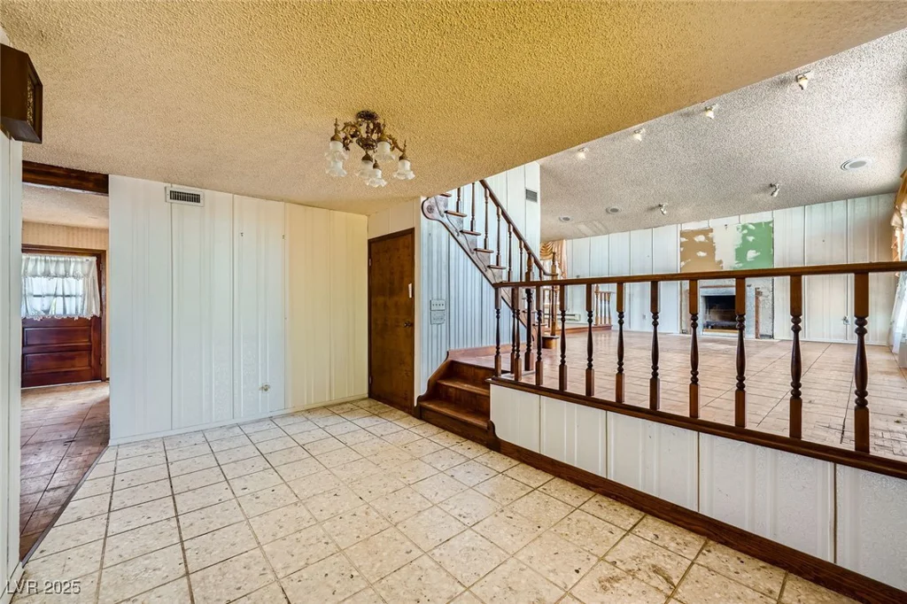7079 Laredo, Las Vegas, NV 89117