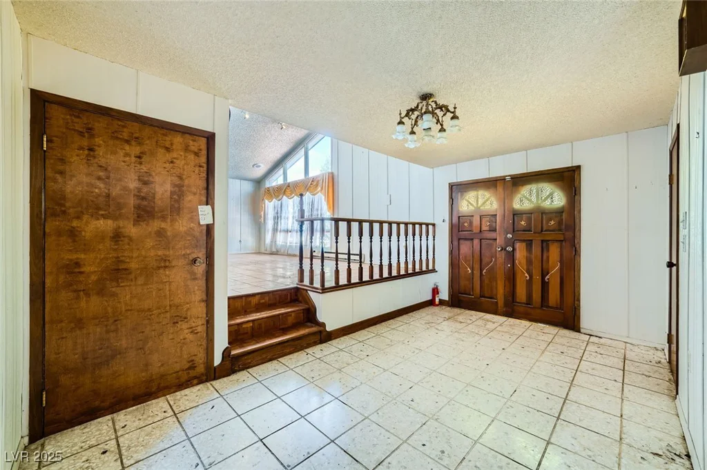 7079 Laredo, Las Vegas, NV 89117