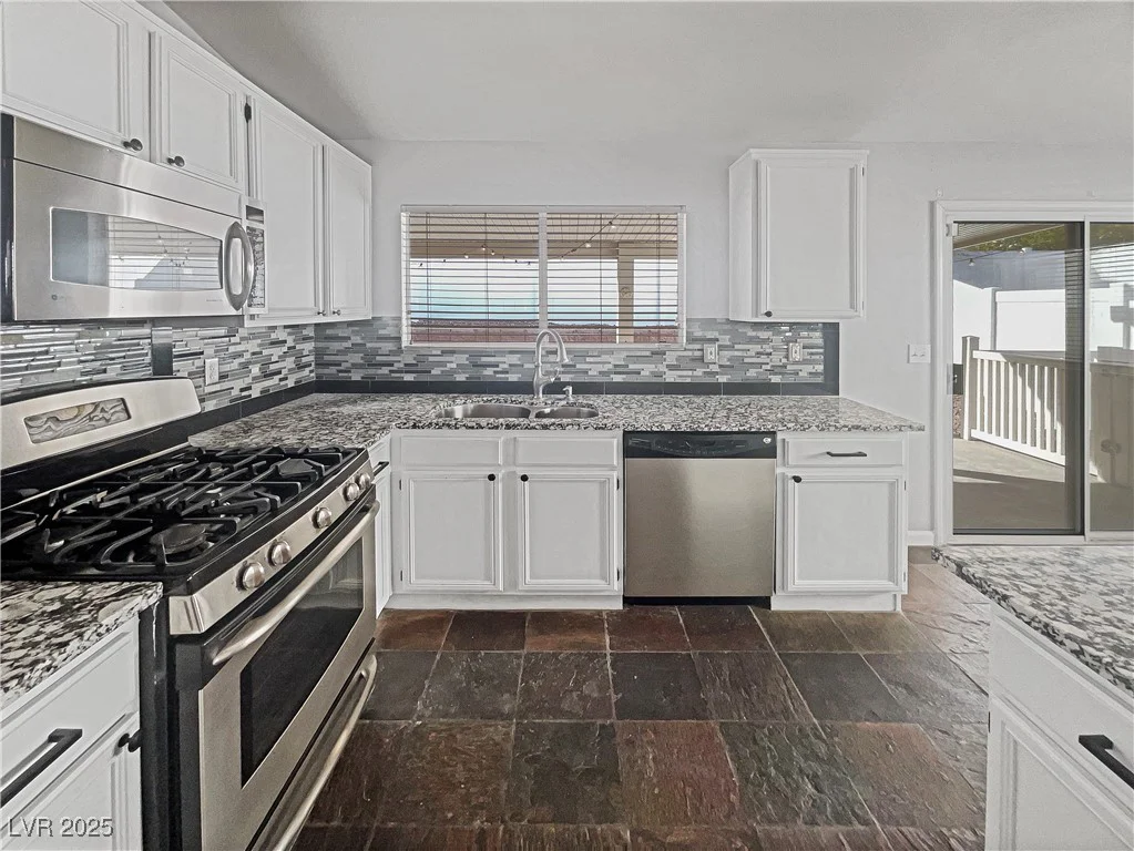 350 Loma Marsh, North Las Vegas, NV 89084