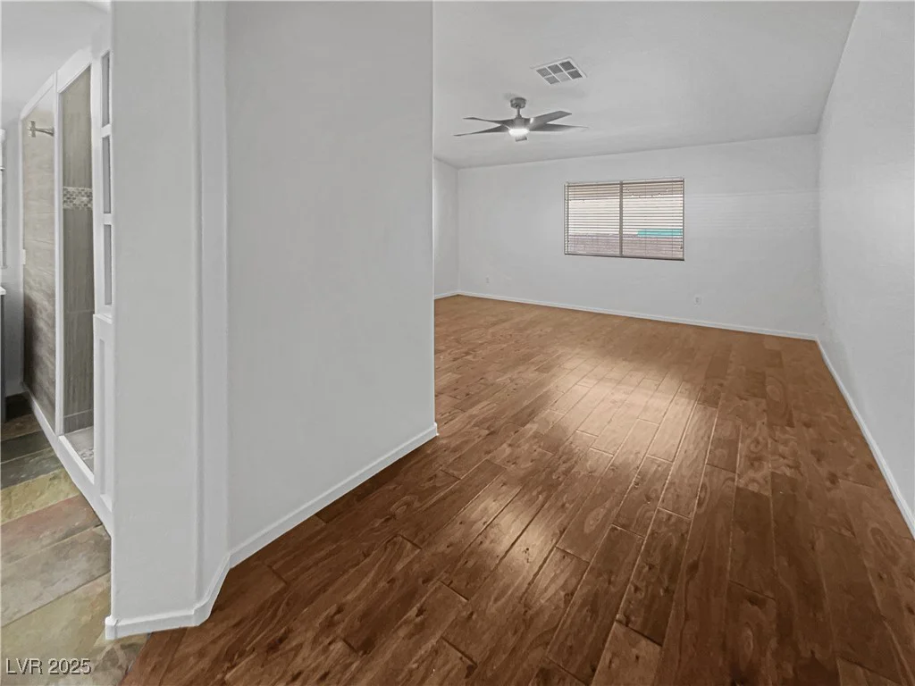 350 Loma Marsh, North Las Vegas, NV 89084