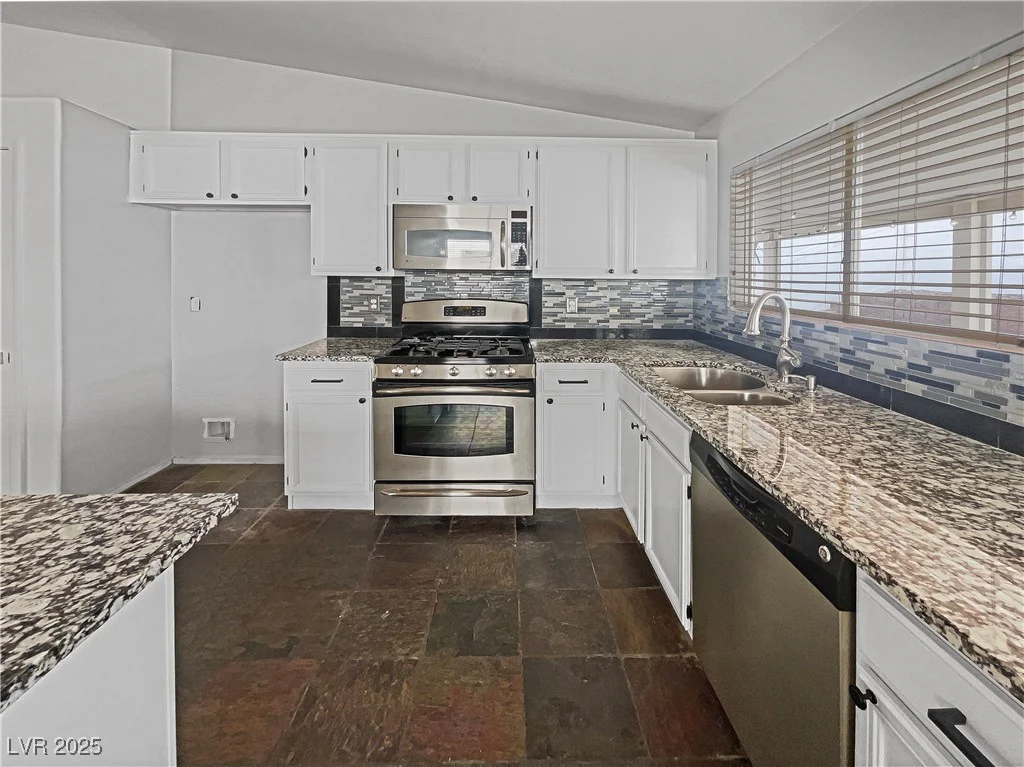 350 Loma Marsh, North Las Vegas, NV 89084