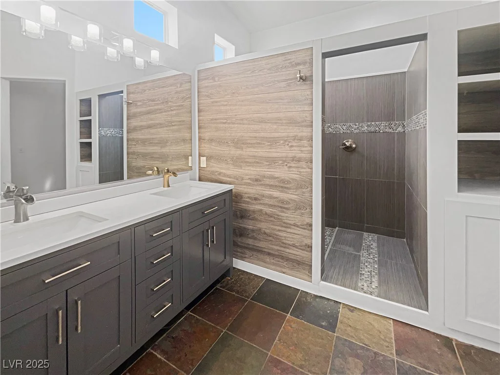 350 Loma Marsh, North Las Vegas, NV 89084