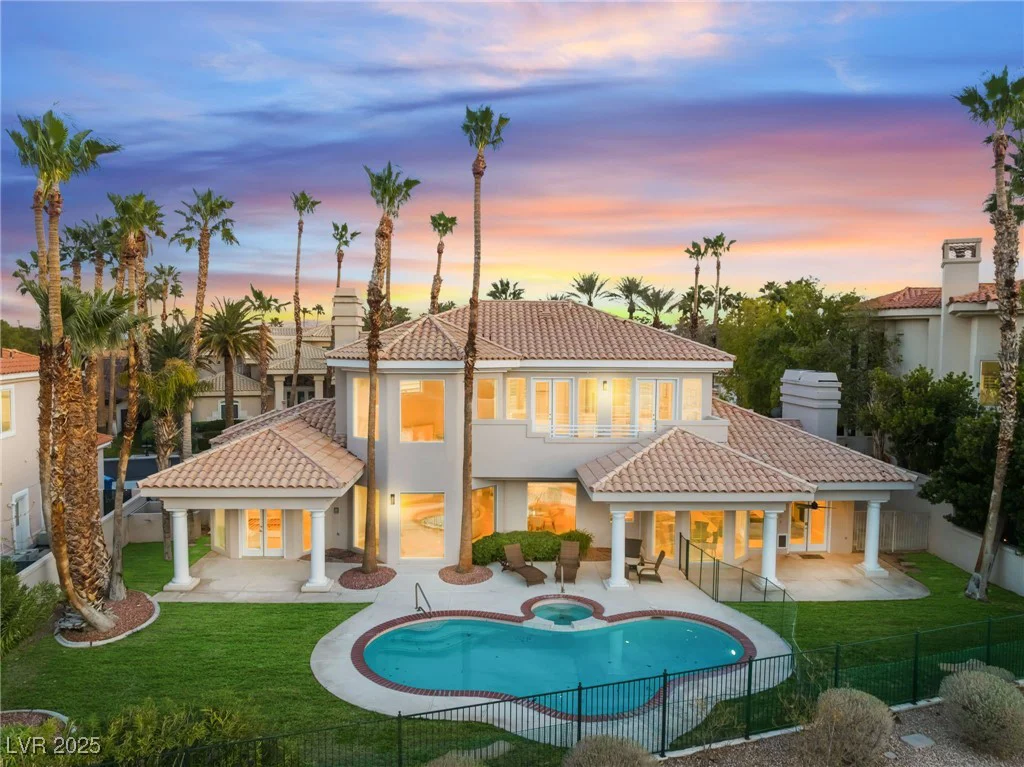 2221 Glenbrook, Las Vegas, NV 89117