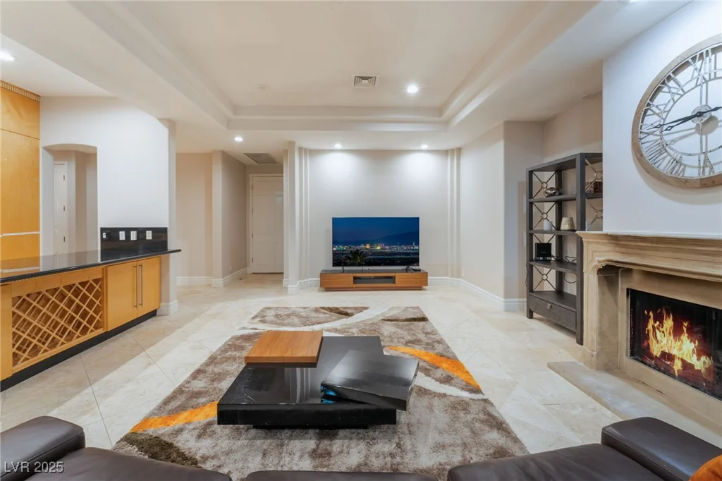 2221 Glenbrook, Las Vegas, NV 89117