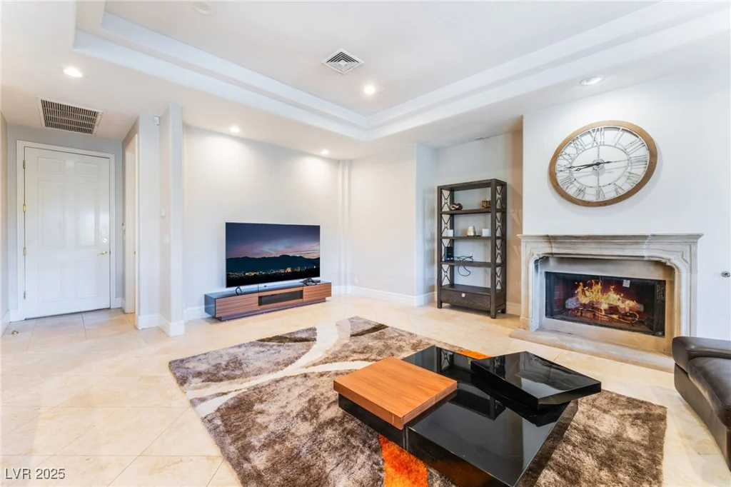 2221 Glenbrook, Las Vegas, NV 89117