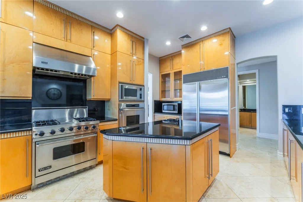 2221 Glenbrook, Las Vegas, NV 89117