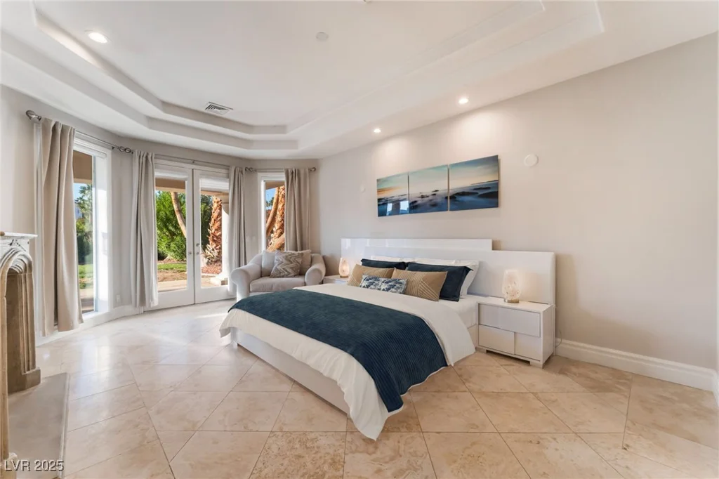 2221 Glenbrook, Las Vegas, NV 89117