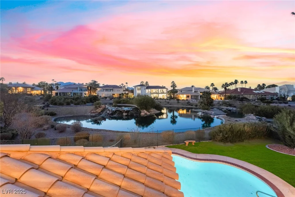 2221 Glenbrook, Las Vegas, NV 89117