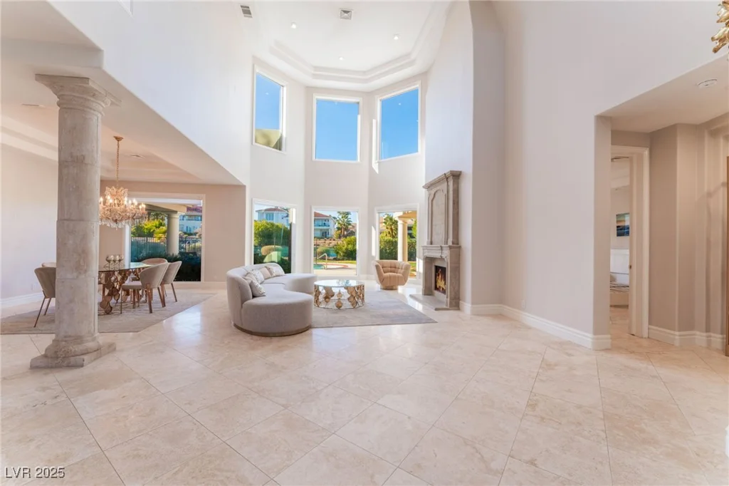 2221 Glenbrook, Las Vegas, NV 89117