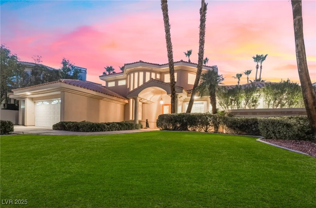 2221 Glenbrook, Las Vegas, NV 89117