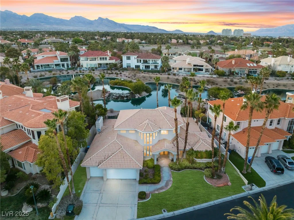 2221 Glenbrook, Las Vegas, NV 89117