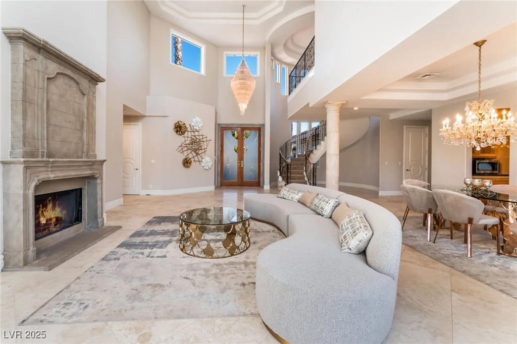 2221 Glenbrook, Las Vegas, NV 89117