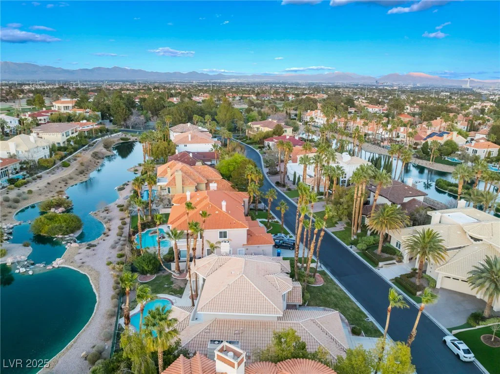 2221 Glenbrook, Las Vegas, NV 89117