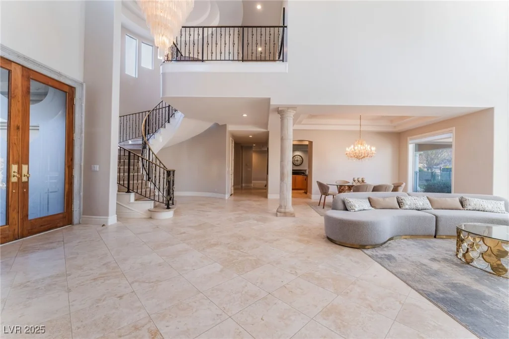 2221 Glenbrook, Las Vegas, NV 89117