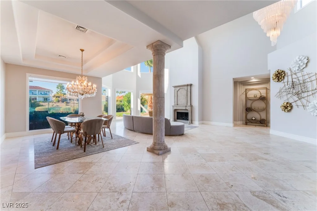 2221 Glenbrook, Las Vegas, NV 89117