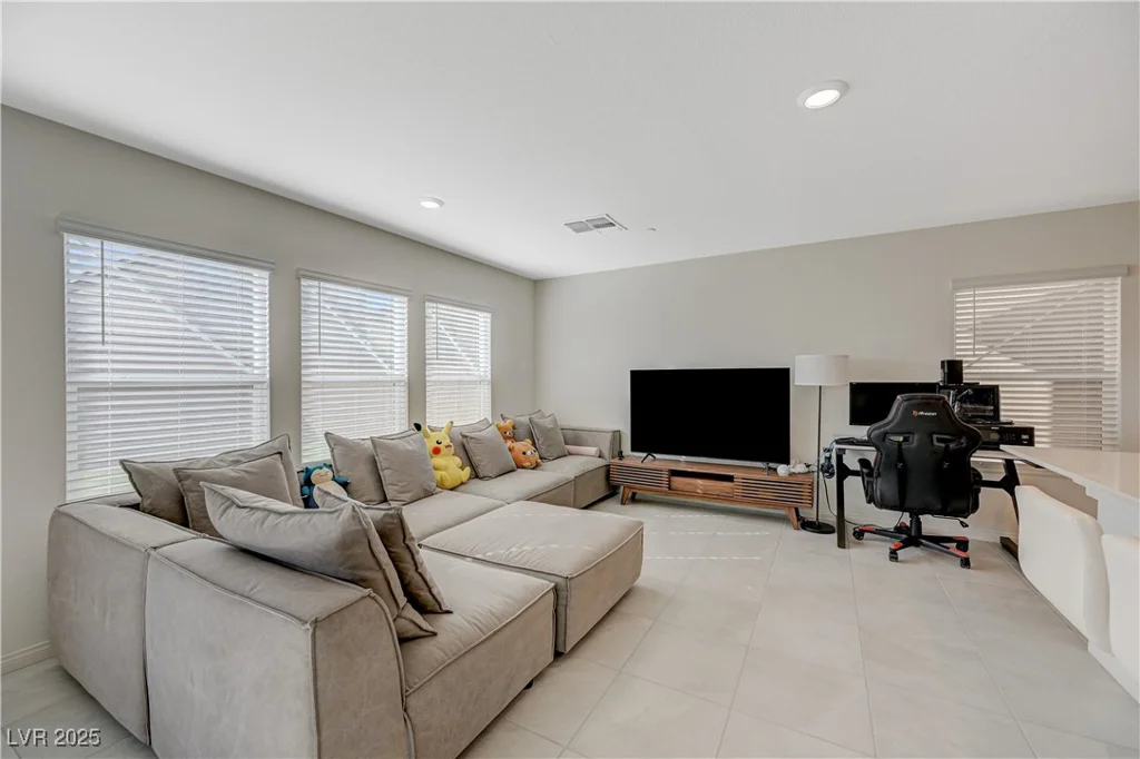 5691 Tinar, Las Vegas, NV 89113
