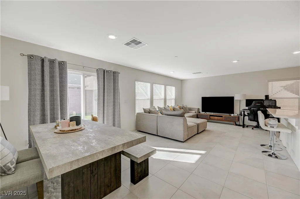 5691 Tinar, Las Vegas, NV 89113