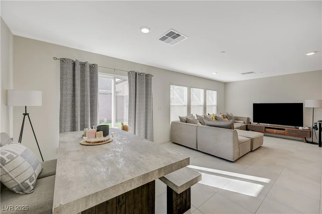 5691 Tinar, Las Vegas, NV 89113
