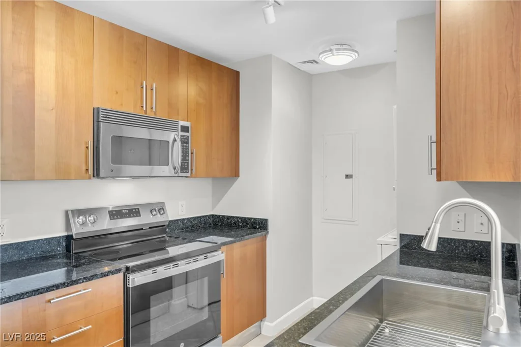 200 Sahara, Las Vegas, NV 89102
