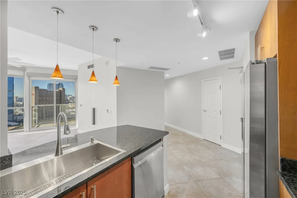 200 Sahara, Las Vegas, NV 89102