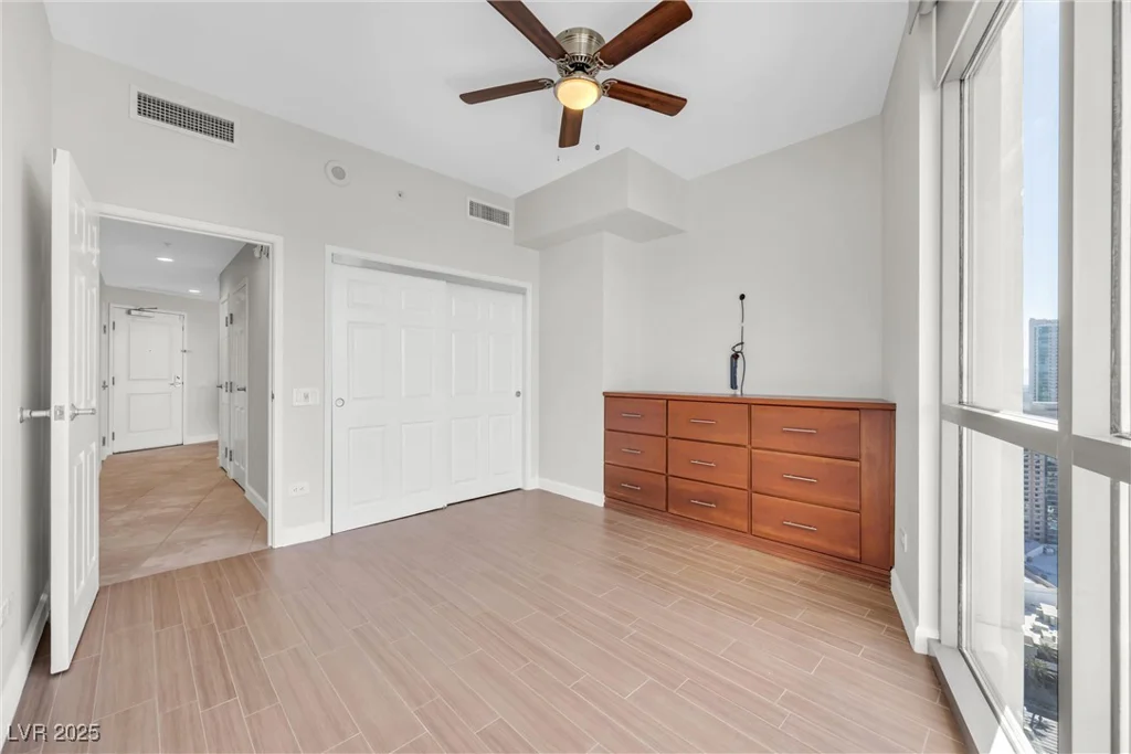 200 Sahara, Las Vegas, NV 89102