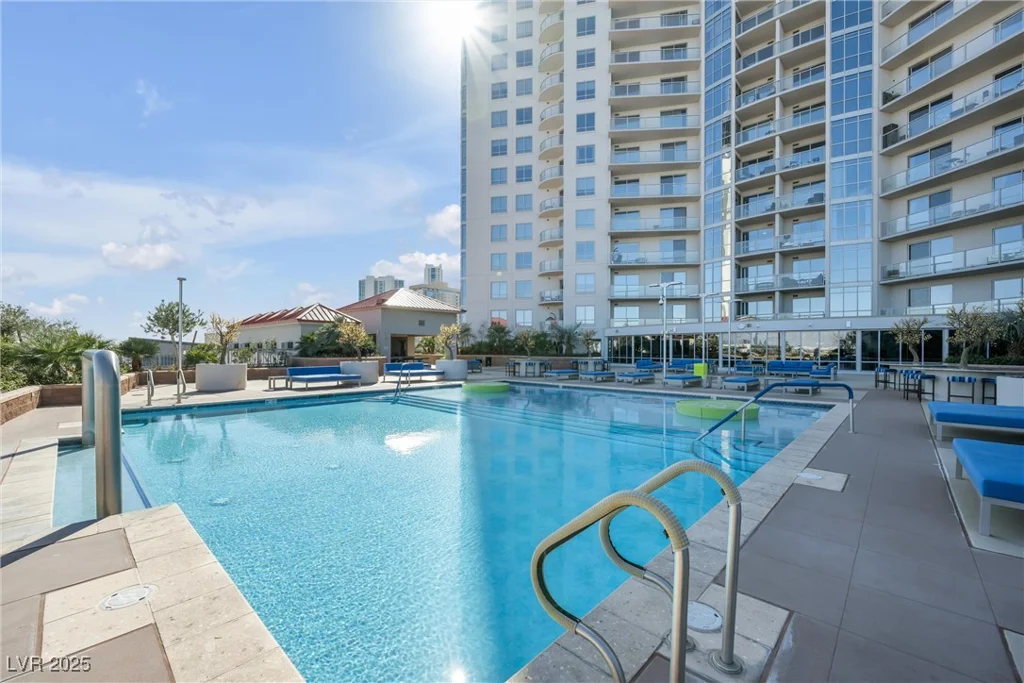 200 Sahara, Las Vegas, NV 89102