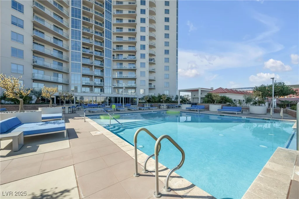 200 Sahara, Las Vegas, NV 89102