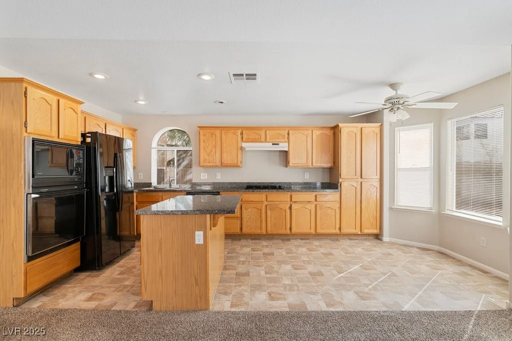 8005 Dover Shores, Las Vegas, NV 89128