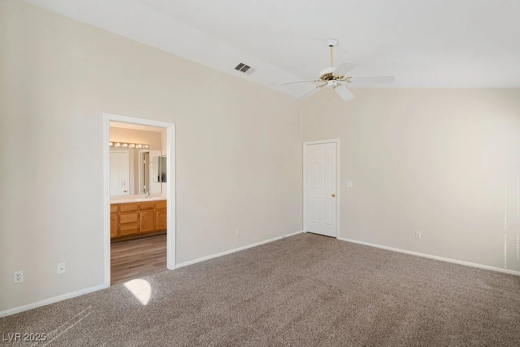 8005 Dover Shores, Las Vegas, NV 89128
